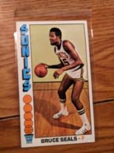 Bruce Seals 1976-77 Topps jumbo Vintage card