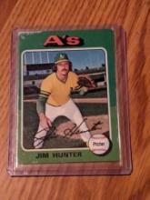 1975 Jim Hunter Topps #230 Oakland Athletics HOF Vintage Baseball