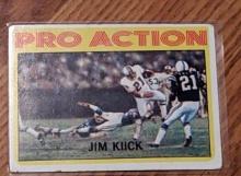 1972 Topps Football Card No. 121 Pro Action Jim Kiick Miami Dolphins