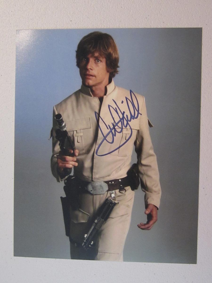 MARK HAMILL SIGNED 8X10 PHOTO WITH COA