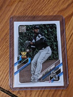 Luis Robert No.223 trophy rookie stars parallel 2021 Topps series one