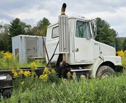 1998 Volvo Straight Truck