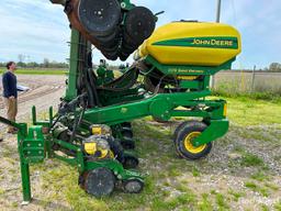 JOHN DEERE 1720 PLANTER