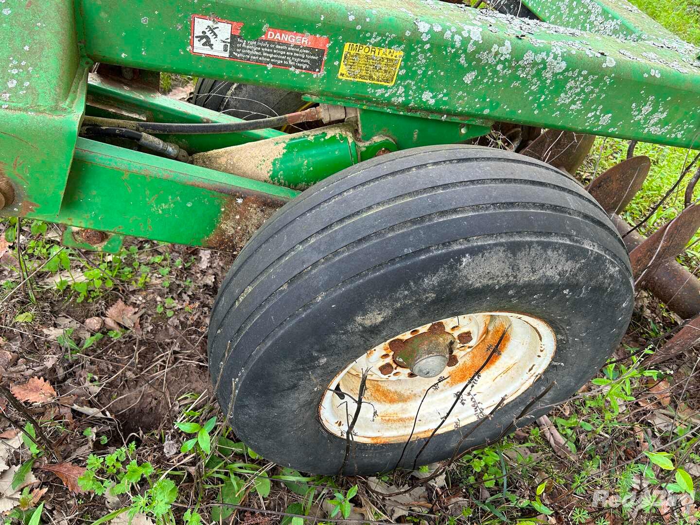 JOHN DEERE 30â€™ DISC