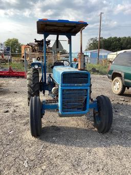 MASSEY FERGUSON 40 FARM TRACTOR