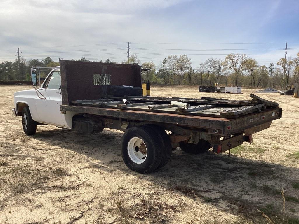 1984 CHEVROLET 2500 DUMP TRUCK