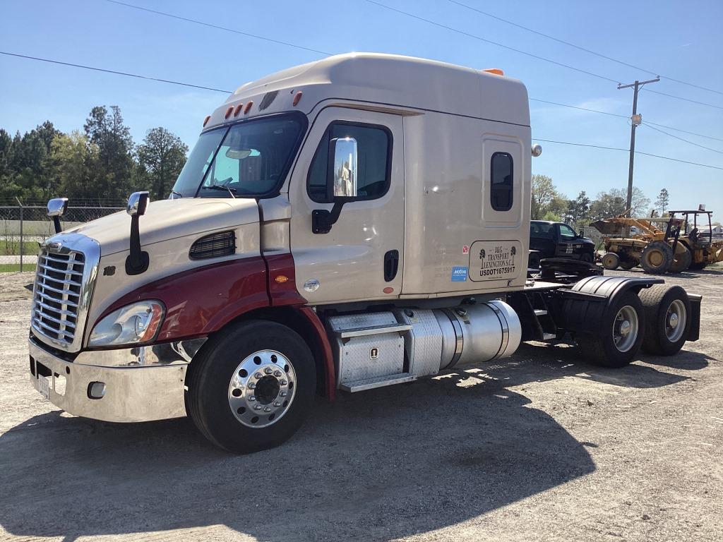 2017 FRIEGHTLINER CASCADIA SLEEPER