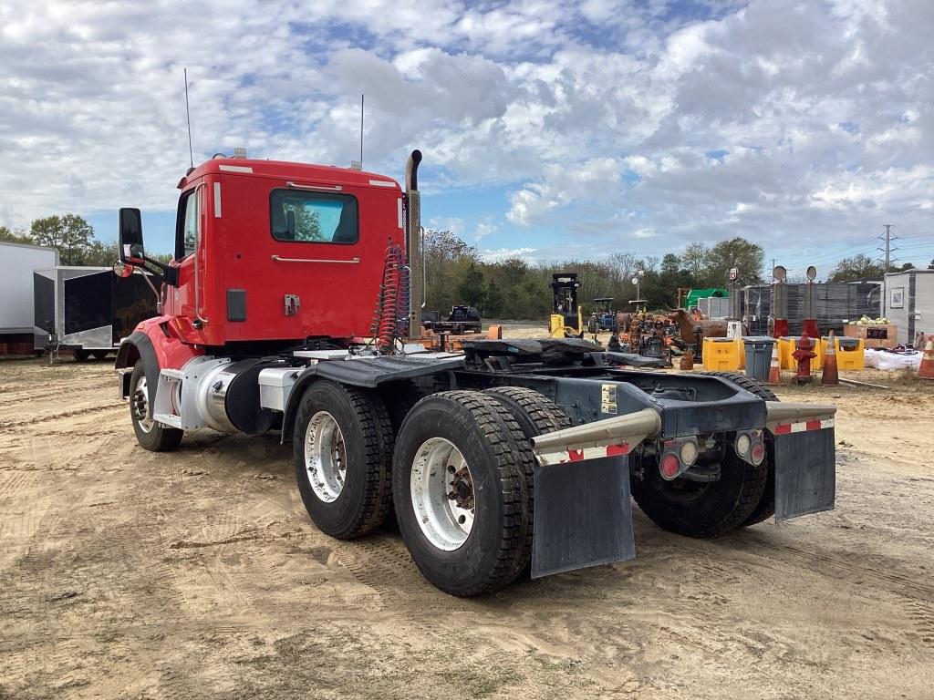 2019 PETERBILT 567 DAYCAB