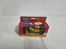 Ertl mighty movers IH TD 20E crawler 1/80 scale  #1851 box is good