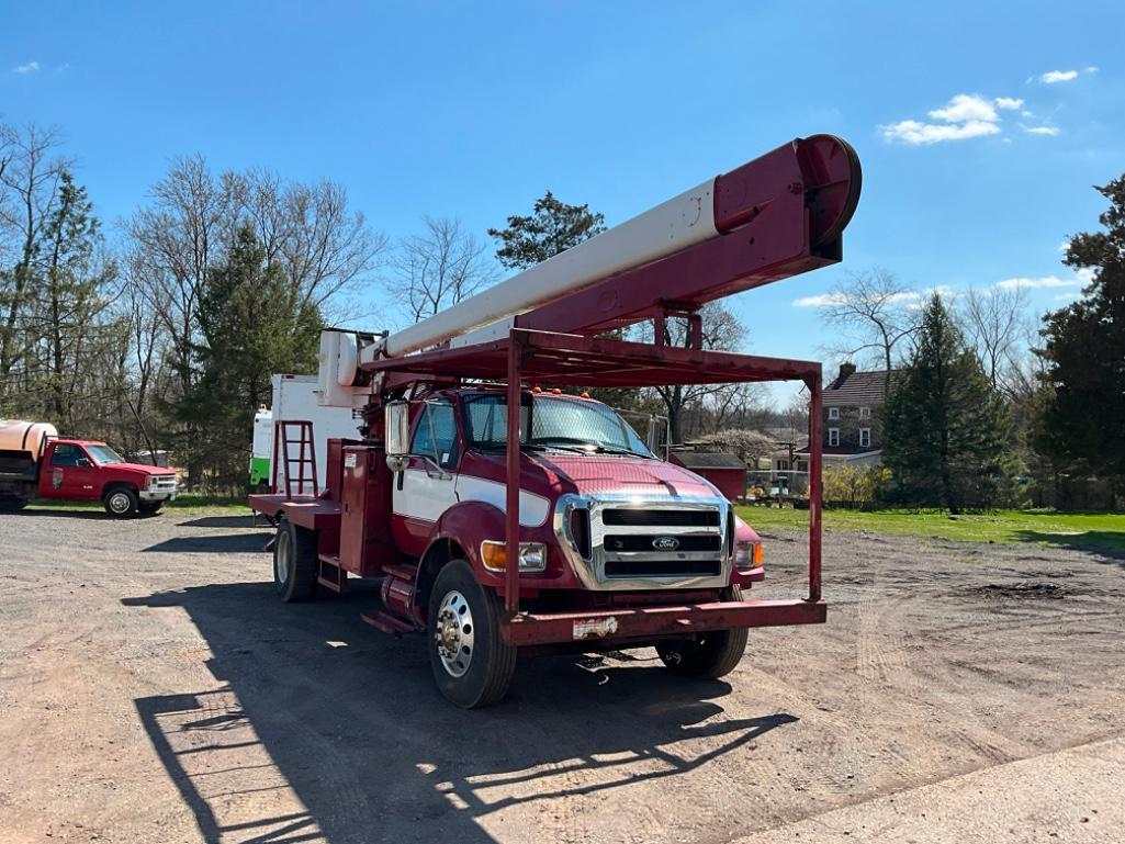 2004 FORD F750 REAR MOUNT BUCKET TRUCK