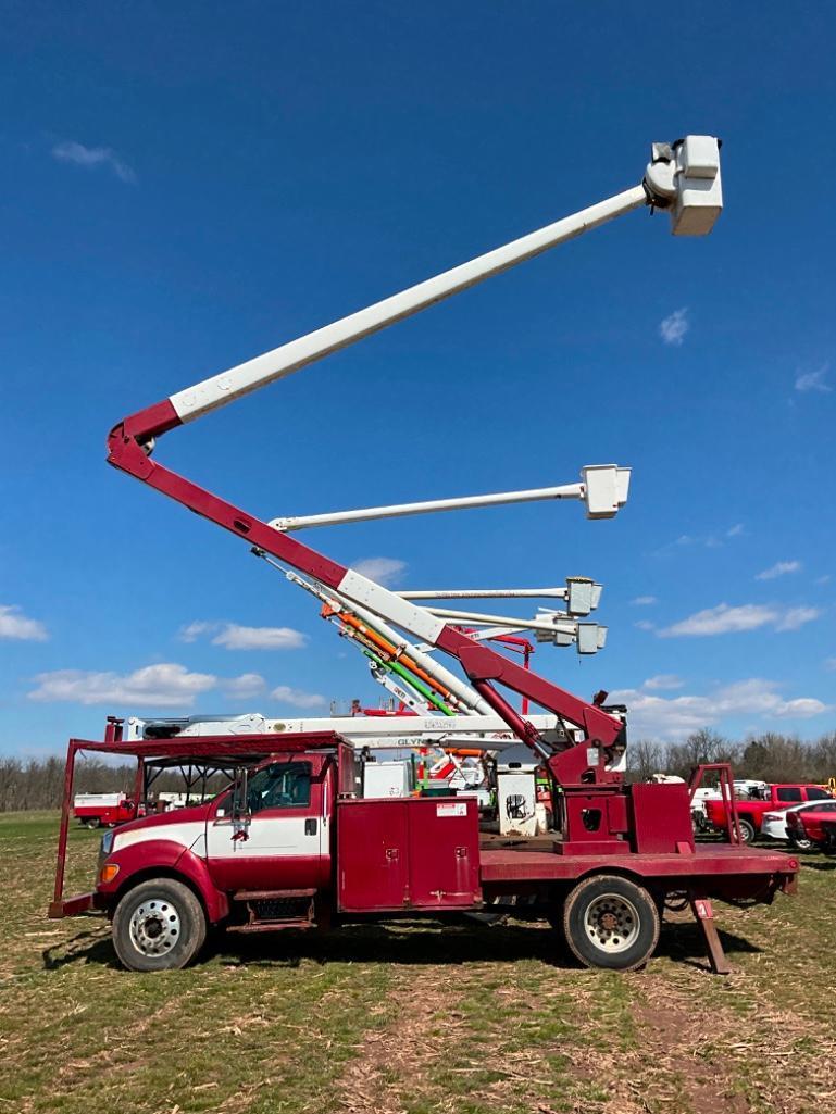 2004 FORD F750 REAR MOUNT BUCKET TRUCK