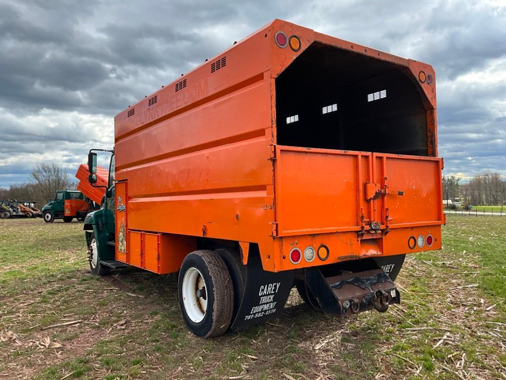 2009 HINO 238 CHIP TRUCK