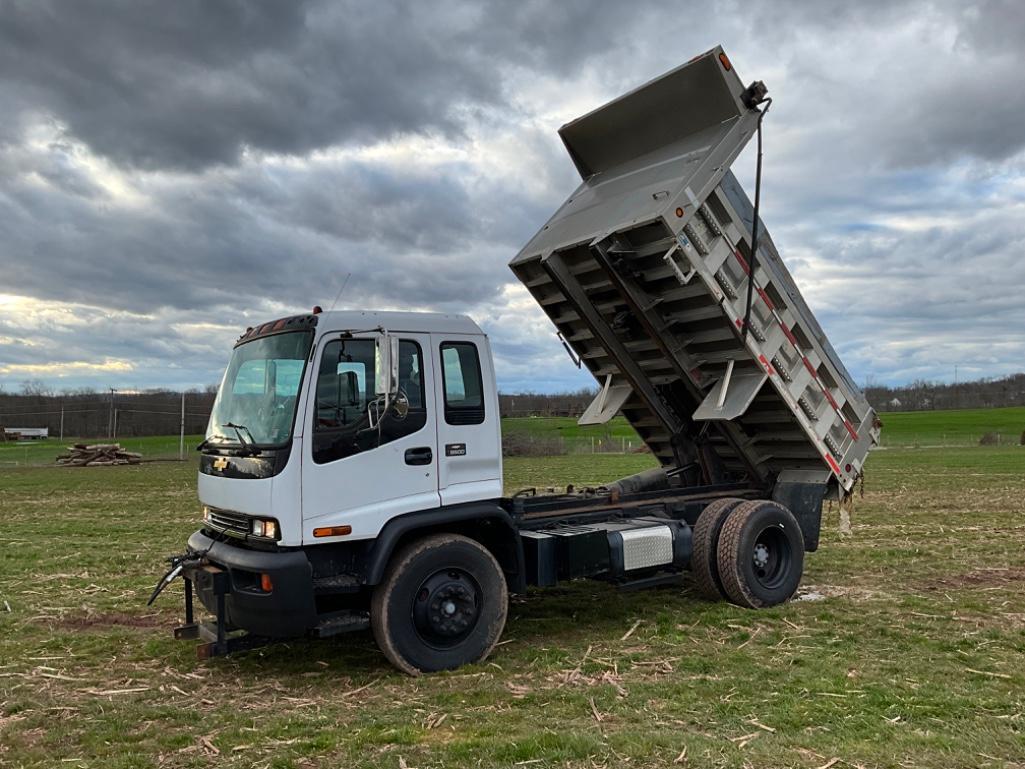 2002 GMC T8500 SINGLE AXLE DUMP TRUCK. WITH SNOW PUSHER