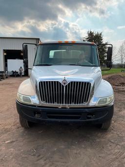 2006 INTERNATIONAL 4300 SPRAY TRUCK