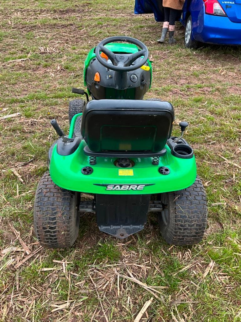 John Deere Sabre lawn tractor