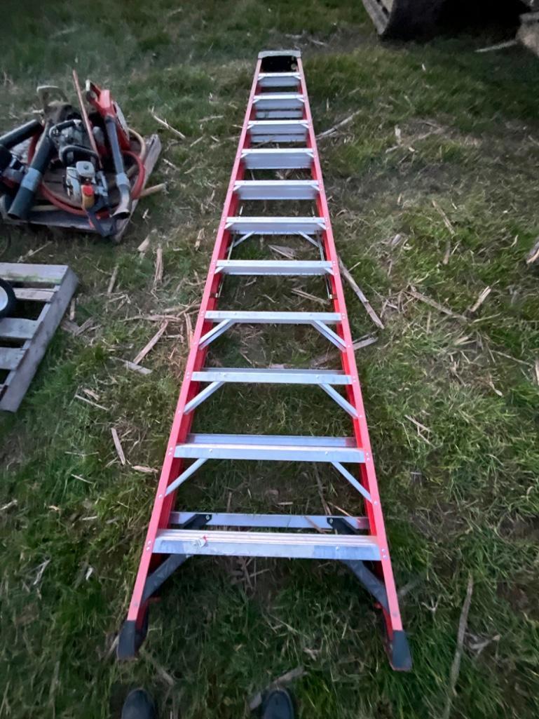 16' WERNER A FRAME LADDER