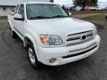 2005 TOYOTA TUNDRA PICK UP TRUCK