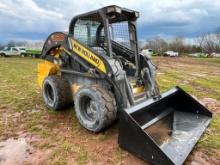 NEW HOLLAND L228 SKID LOADER