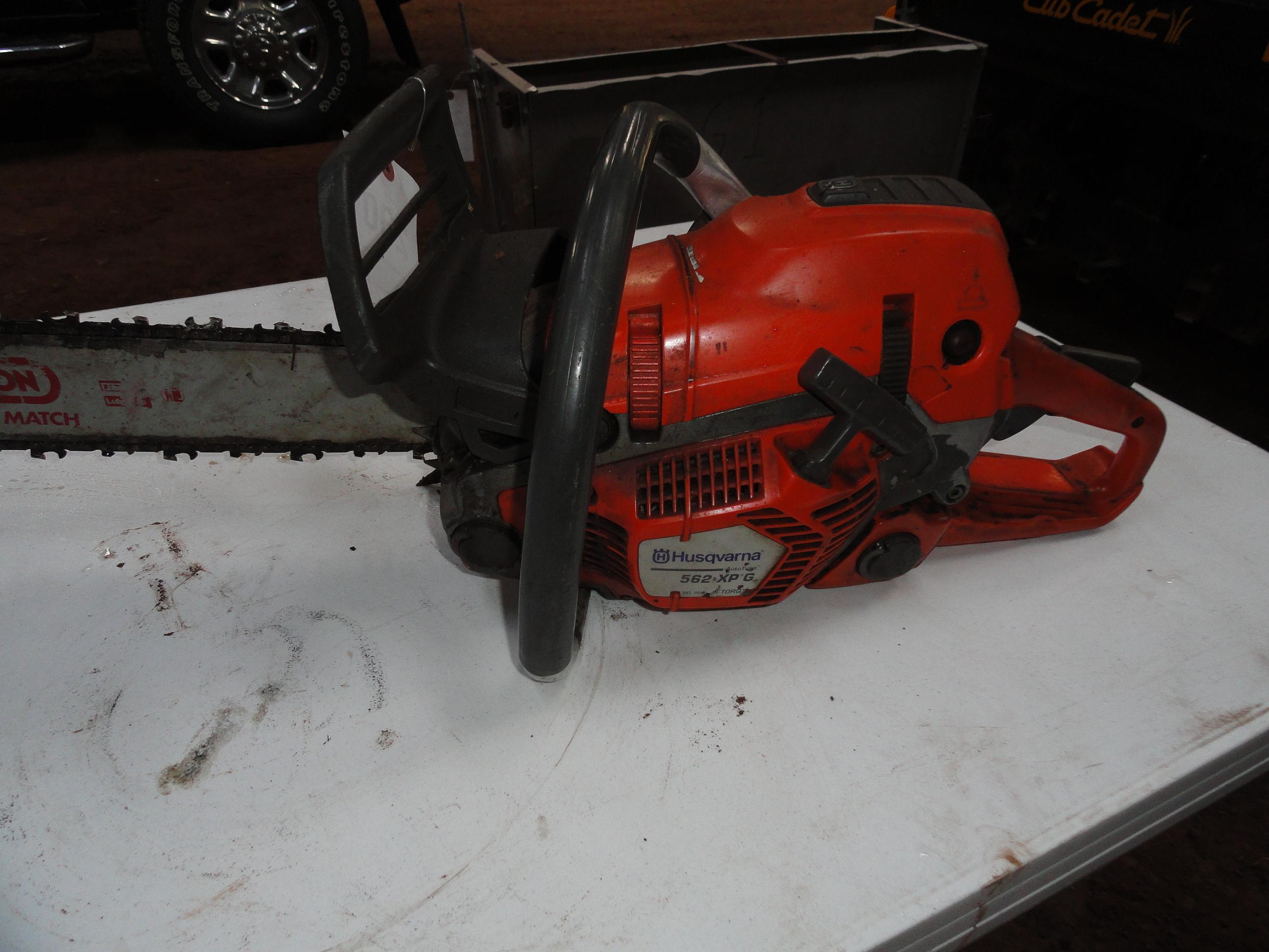 Husqvarna 562 chainsaw