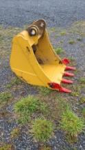 CAT416, 420, 430 HD Bucket, 600mm wide, J200 Adapter & Rock Teeth (1U3202RC) *4, without pins, with