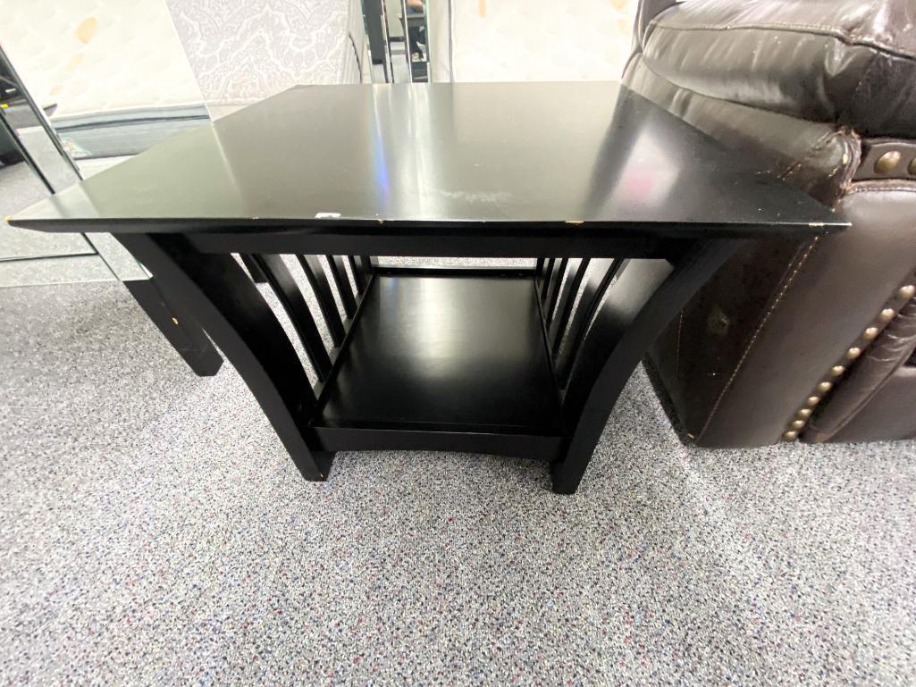 Traditional black end tables (set of 2)