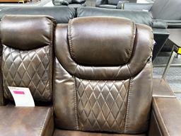 Traditional loveseat with electronic recliners and middle storage console, has 2 cupholders