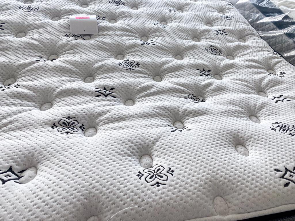 Queen Pillow-up Mattress