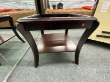 Traditional wood end table (missing glass top)