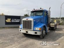 2000 Peterbilt 385 T/A Truck Tractor Runs & Moves, Seller states: needs clutch, must tow, Body & Rus