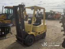 2003 Hyster H40XMS Rubber Tired Forklift Cranks With Jump, BUYER LOAD