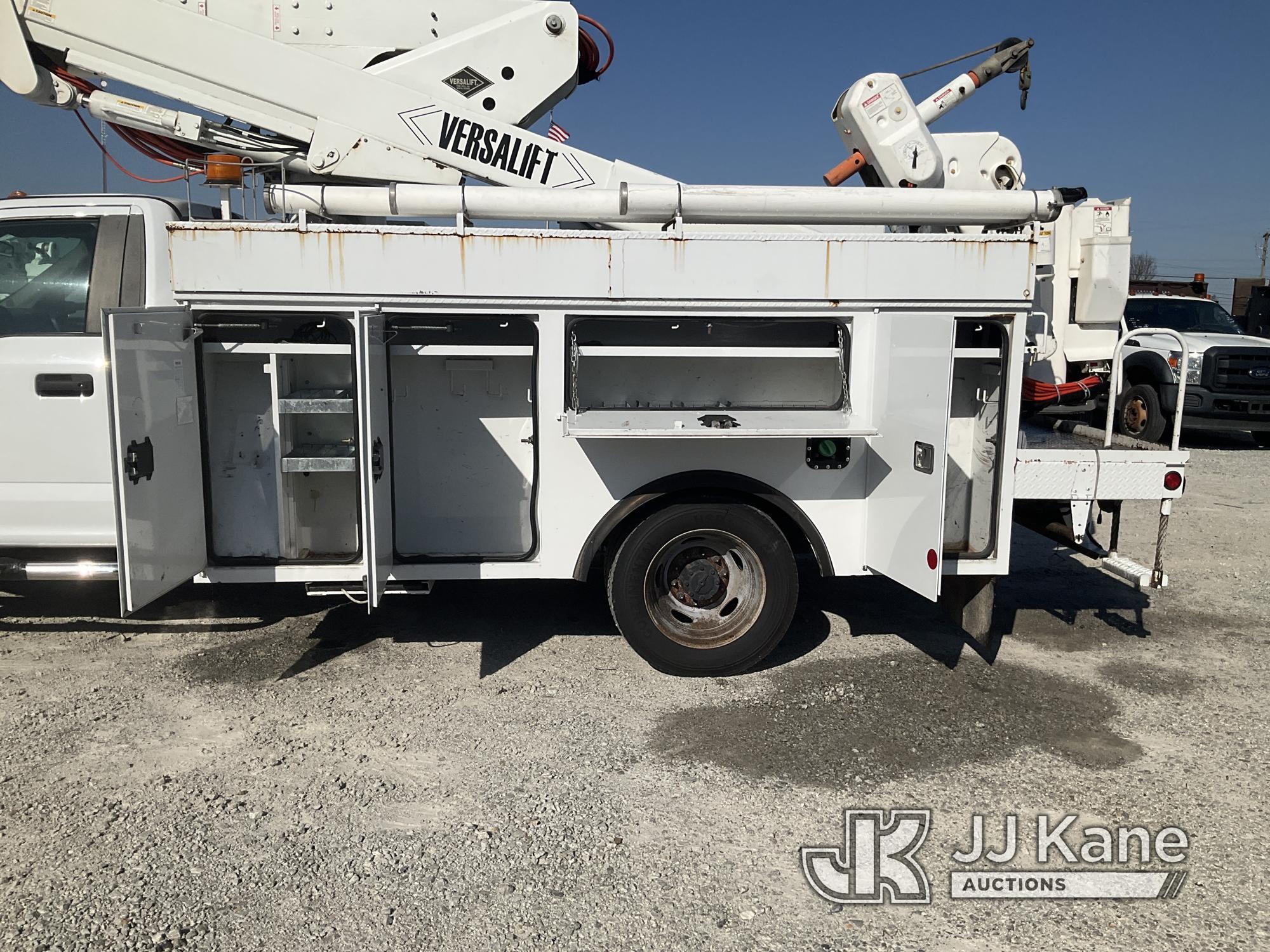 (Villa Rica, GA) Versalift VST-40I, Articulating & Telescopic Material Handling Bucket Truck mounted