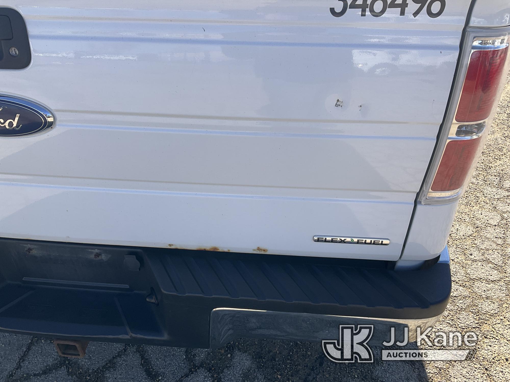 (South Beloit, IL) 2013 Ford F150 4x4 Extended-Cab Pickup Truck Runs & Moves) (Rust Damage, No Rear