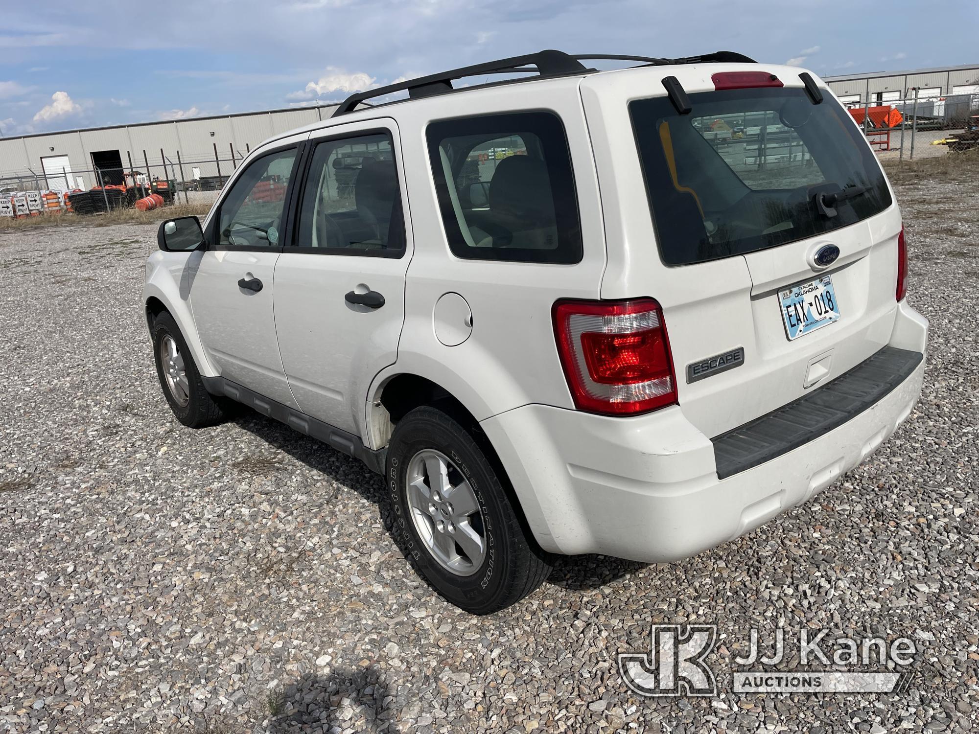 (Oklahoma City, OK) 2010 Ford Escape AWD 4-Door Sport Utility Vehicle Runs & Moves