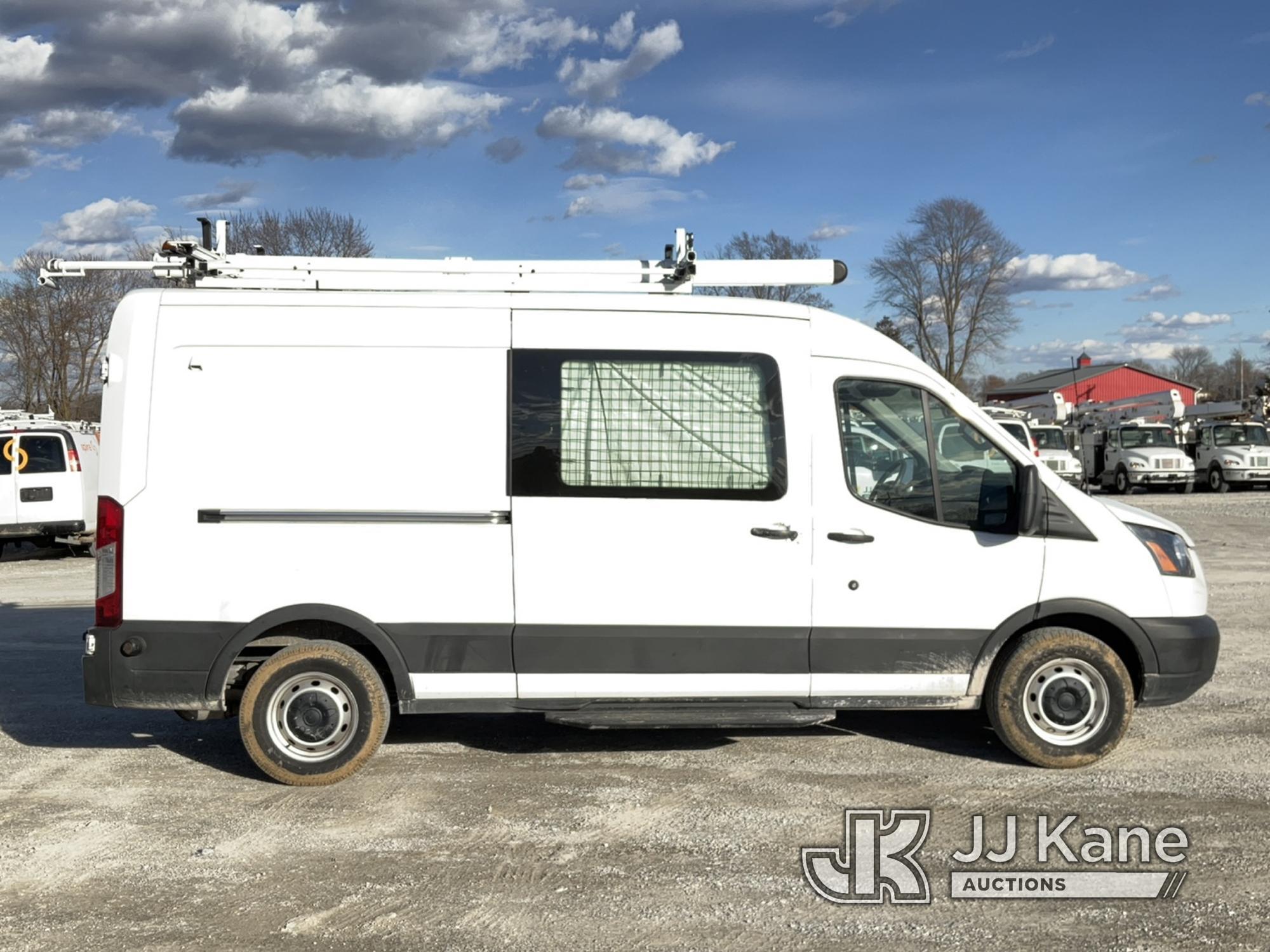 (Hawk Point, MO) 2019 Ford Transit-350 Cargo Van Runs & Moves) (ABS Light On, Tire Pressure Light On