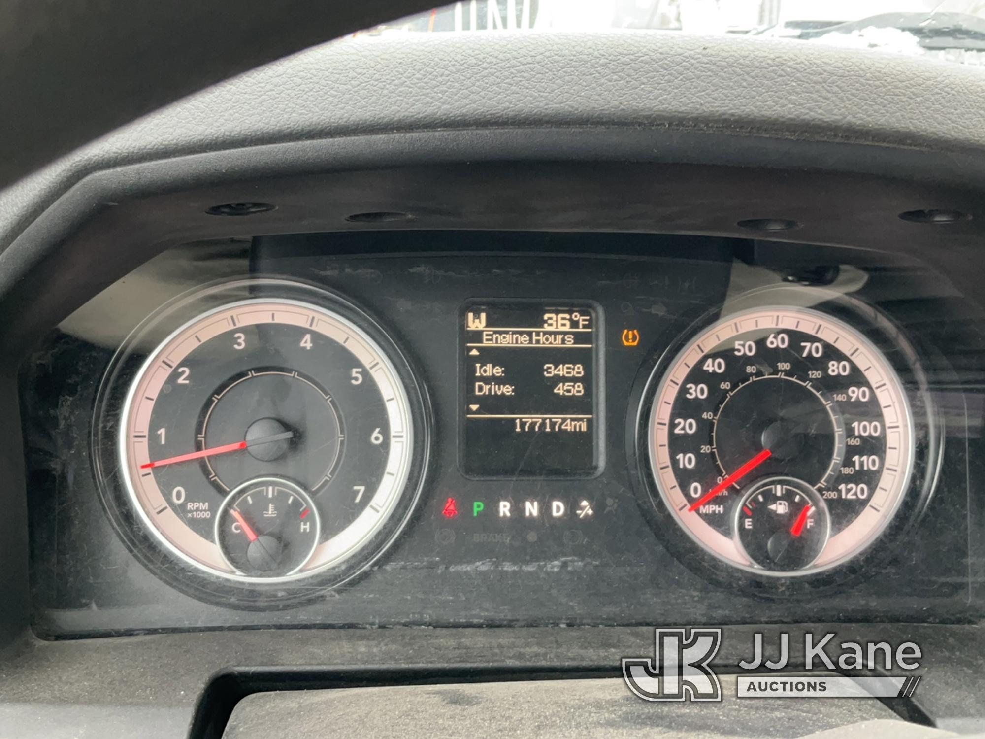 (Des Moines, IA) 2018 RAM 1500 4x4 Crew-Cab Pickup Truck Runs & Moves) (Engine Knock, Rough Idle