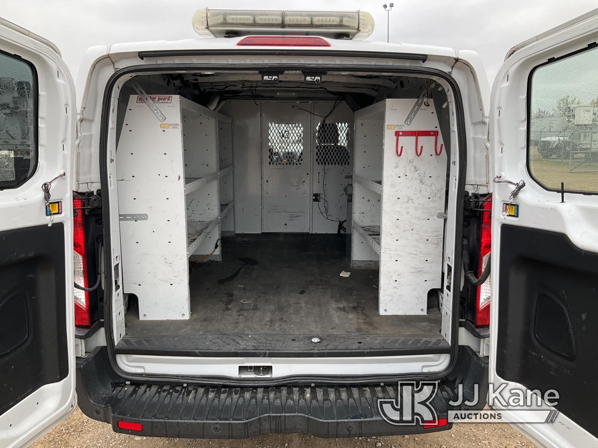 (Waxahachie, TX) 2016 Ford Transit Connect Cargo Van Runs & Moves) (Jump to Start, Coolant Leak, Che