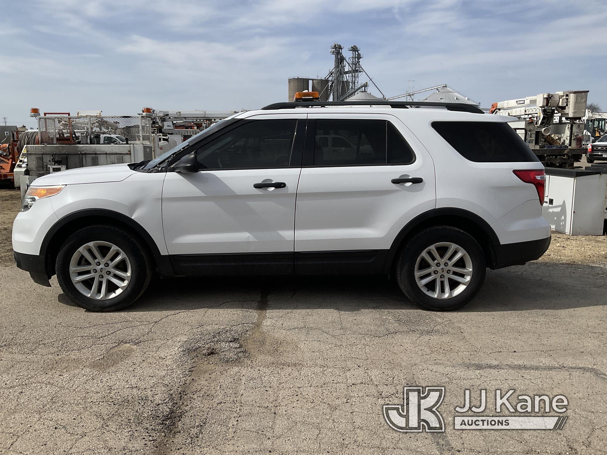 (South Beloit, IL) 2015 Ford Explorer 4x4 4-Door Sport Utility Vehicle Runs & Moves) (Check Engine L