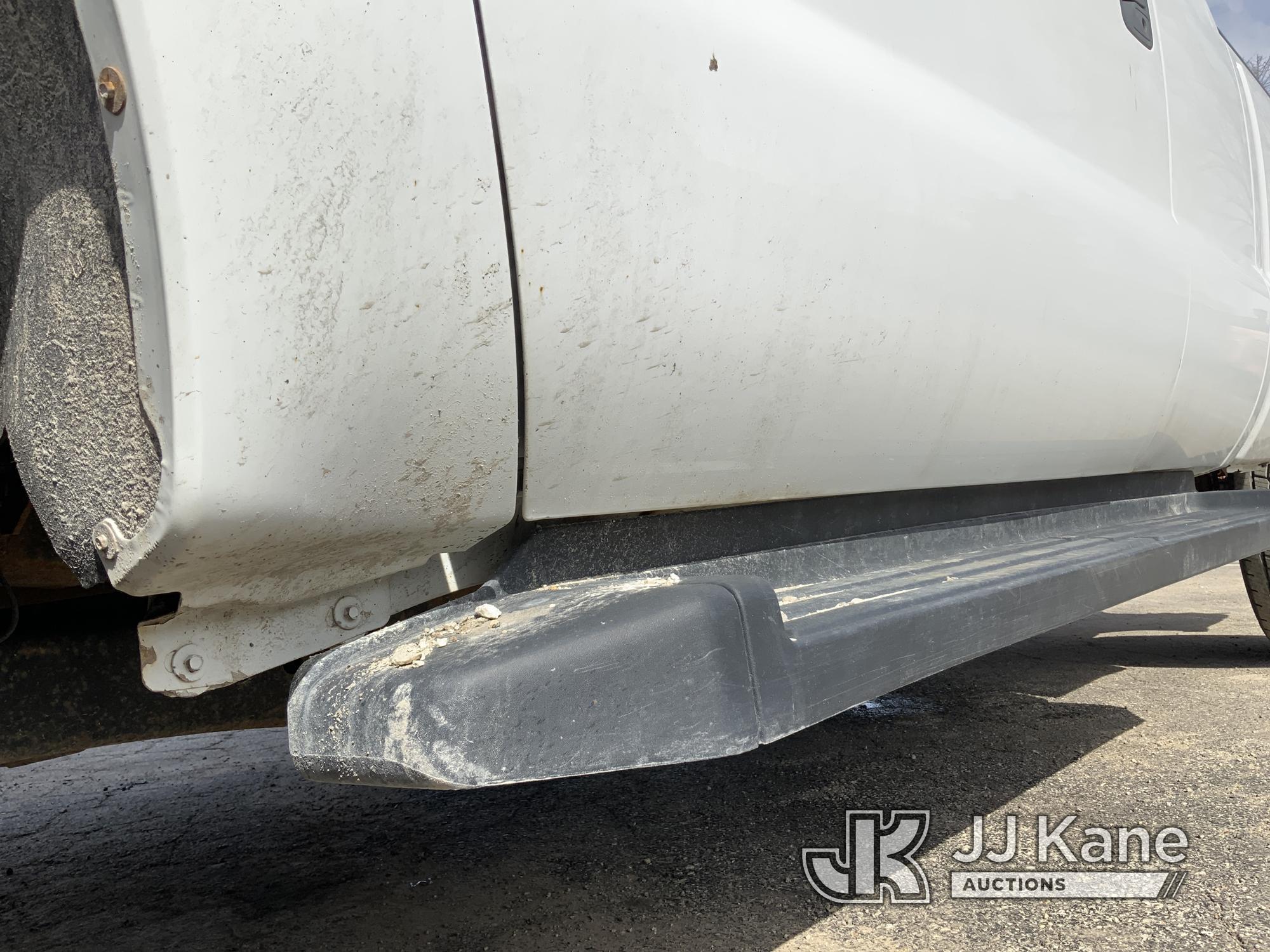 (South Beloit, IL) 2011 Ford F250 4x4 Extended-Cab Pickup Truck Runs & Moves) Plow Operates