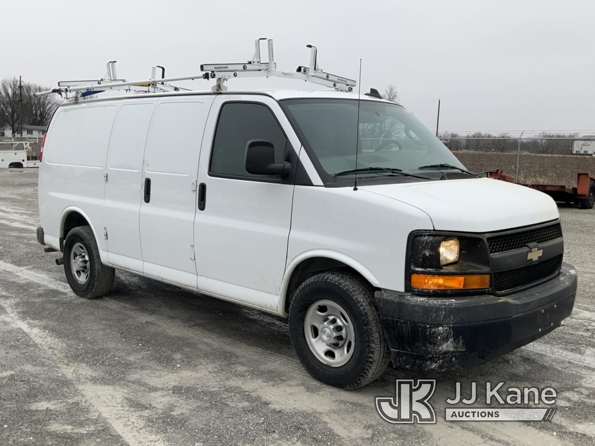 (Hawk Point, MO) 2017 Chevrolet Express G2500 Cargo Van Runs & Moves)  (Check Engine Light On