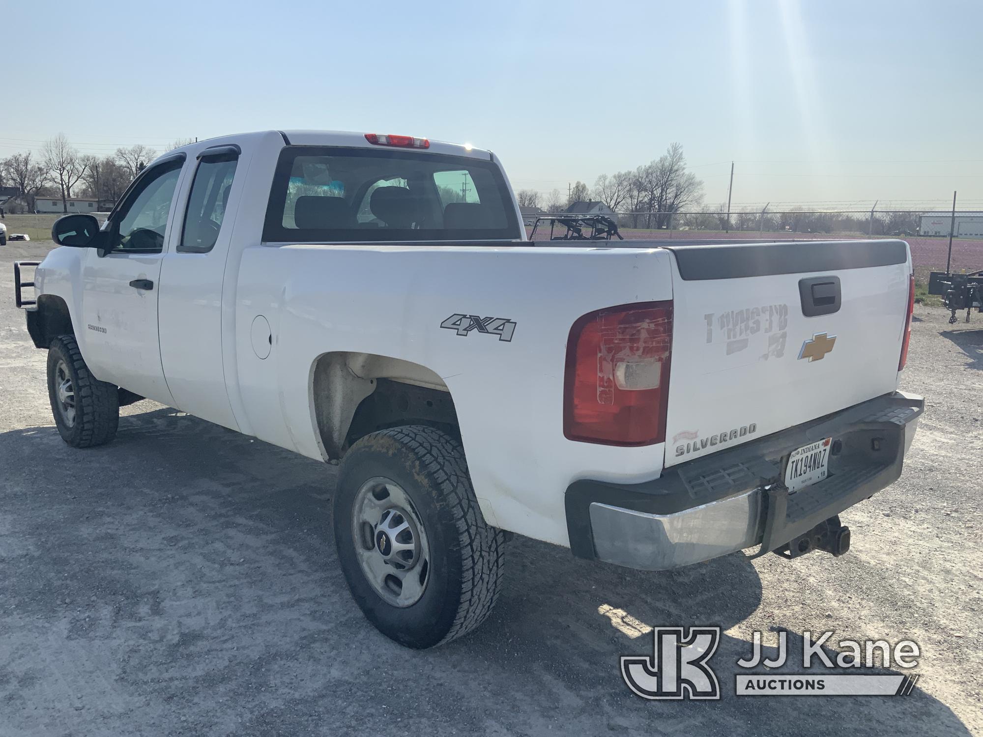 (Hawk Point, MO) 2013 Chevrolet Silverado 2500HD 4x4 Extended-Cab Pickup Truck Runs & Moves) (Jump t