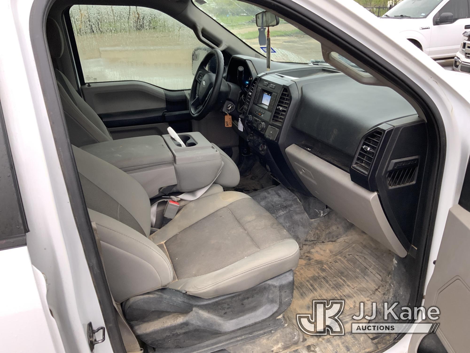 (Midlothian, TX) 2019 Ford F150 Crew-Cab Pickup Truck Runs. Moves. Cracked windshield. Body damage