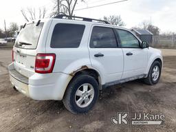 (South Beloit, IL) 2012 Ford Escape XLT 4x4 4-Door Sport Utility Vehicle Runs, Moves, Body Damage, R