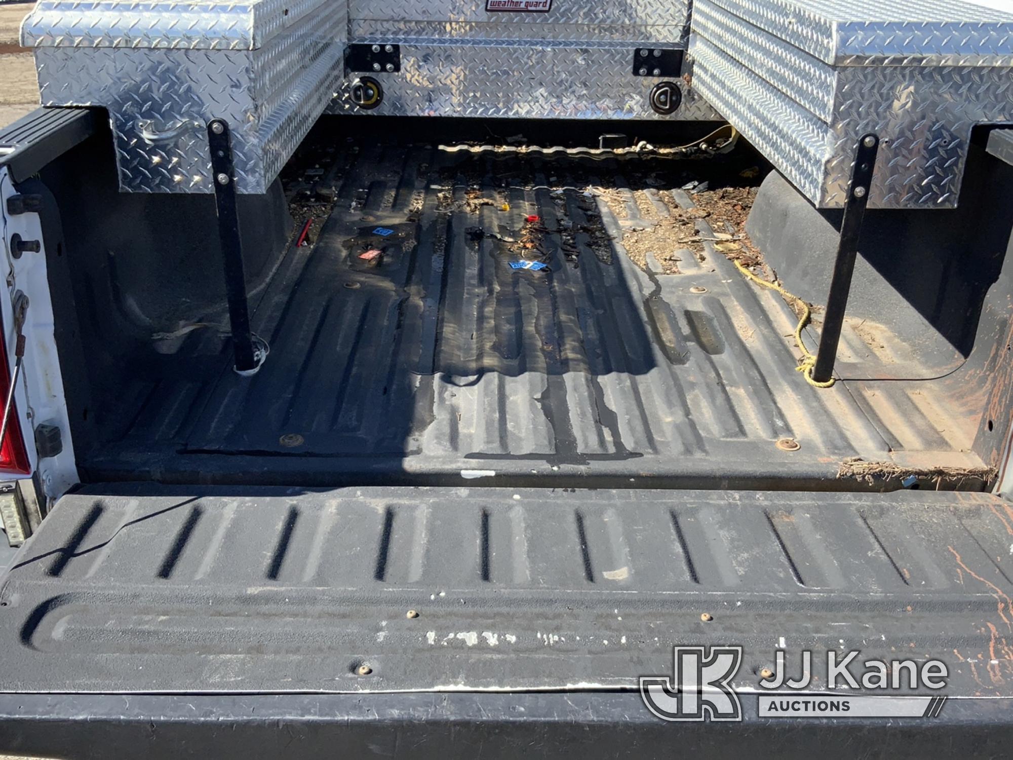 (South Beloit, IL) 2016 Ford F250 4x4 Extended-Cab Pickup Truck, with Go Light, Bulkhead and Weather