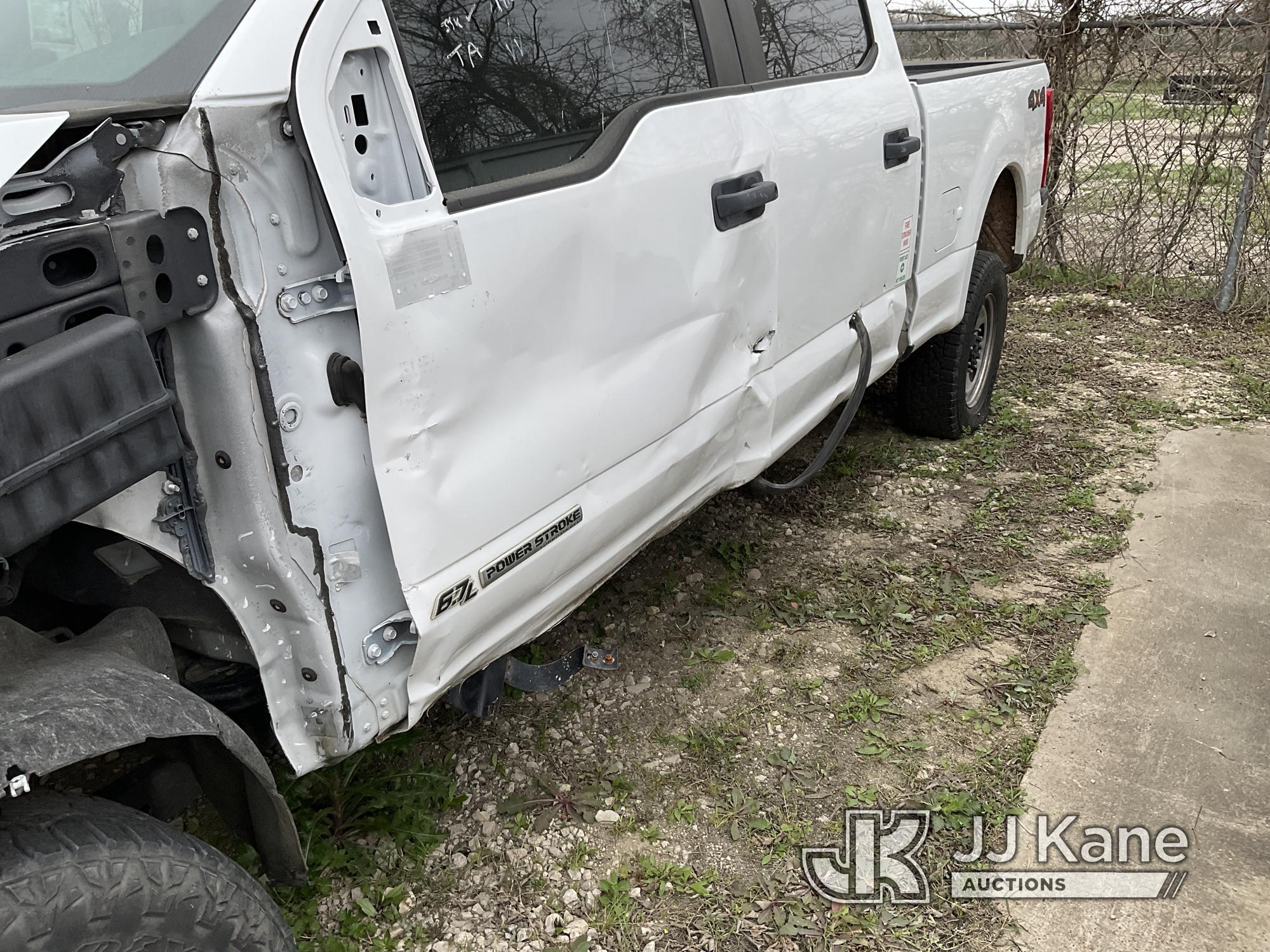 (Alvin, TX) 2020 Ford F250 4x4 Crew-Cab Pickup Truck Wrecked, Does Not Run Or Start, Airbags Deploye