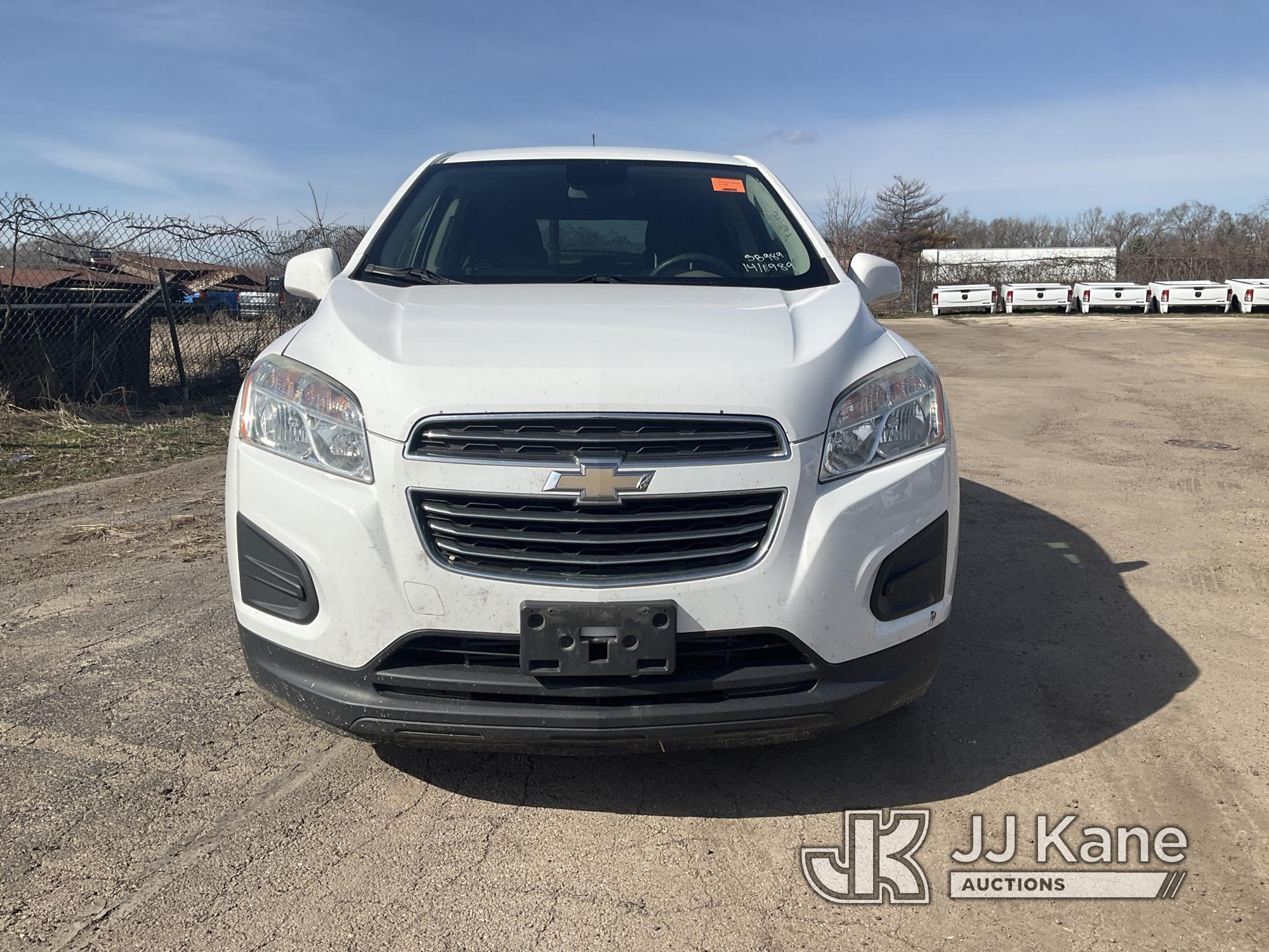 (South Beloit, IL) 2016 Chevrolet Trax Sport Utility Vehicle Runs & Moves, Low air light on