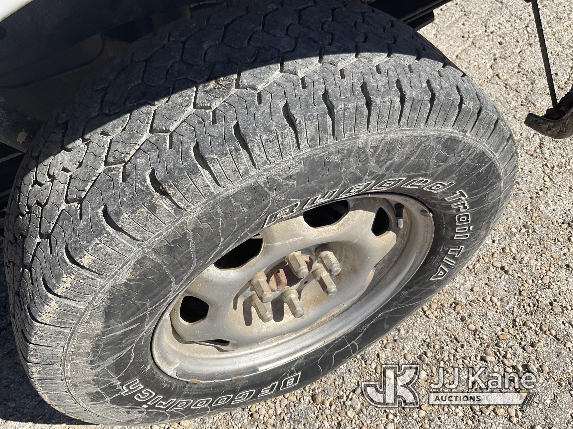 (San Antonio, TX) 2014 Ford F150 4x4 Extended-Cab Pickup Truck Runs & Moves) (Minor Body Damage Near