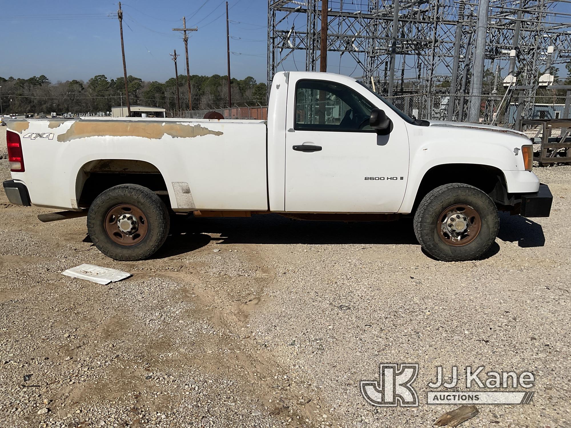 (Livingston, TX) 2008 GMC Sierra 2500HD 4x4 Pickup Truck Runs & Moves) (Body Damage on Hood, Paint D