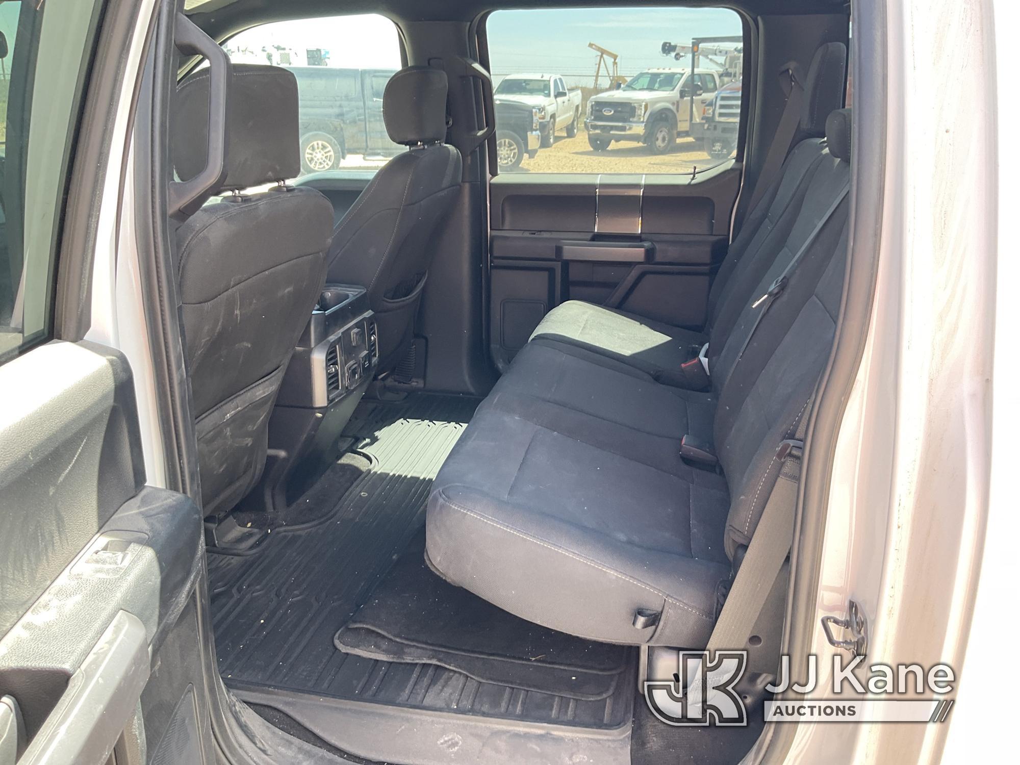 (Odessa, TX) 2019 Ford F150 4x4 Crew-Cab Pickup Truck Runs & Drives) (Rear Passenger Door Does Not O