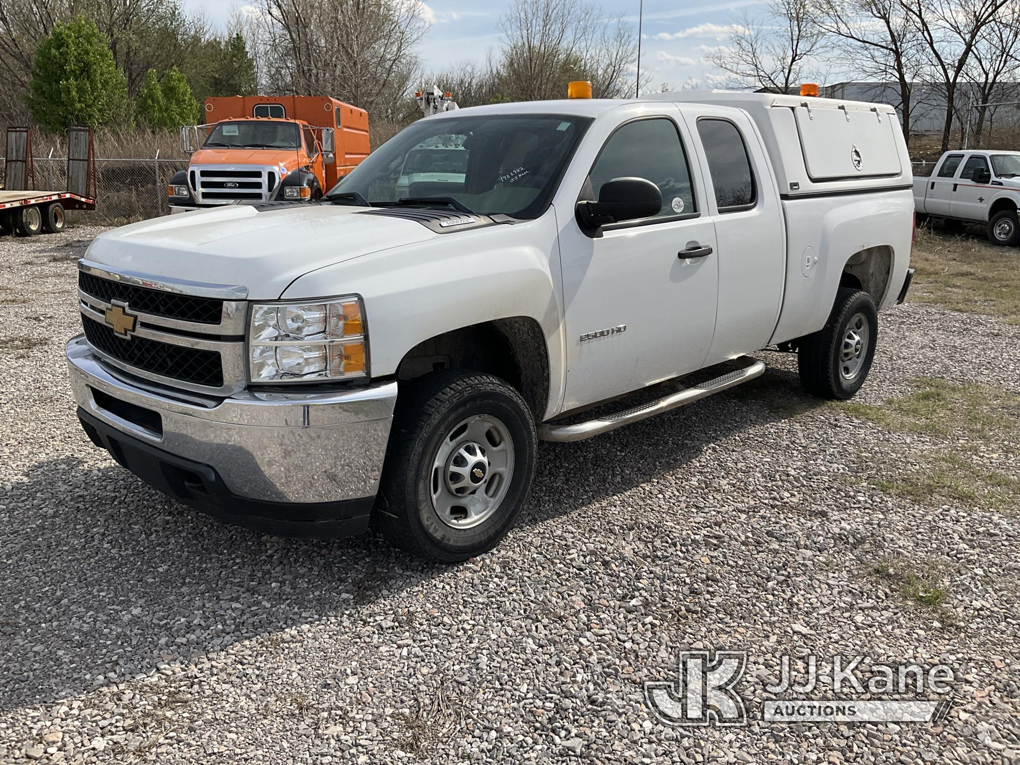 (Oklahoma City, OK) 2013 Chevrolet Silverado 2500HD 4x4 Extended-Cab Pickup Truck Runs & Moves