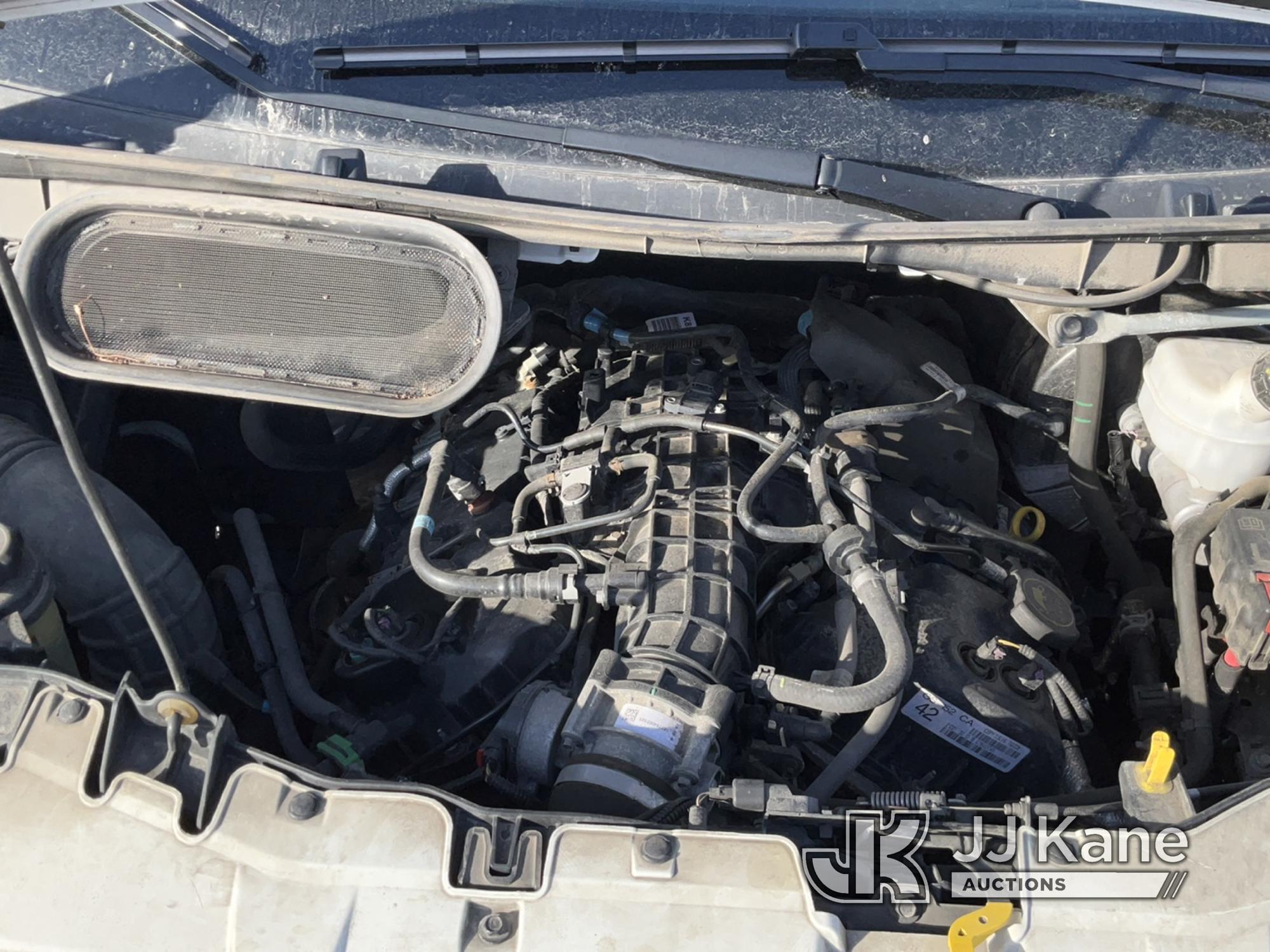 (Hawk Point, MO) 2019 Ford Transit-350 Cargo Van Runs & Moves) (ABS Light On, Tire Pressure Light On